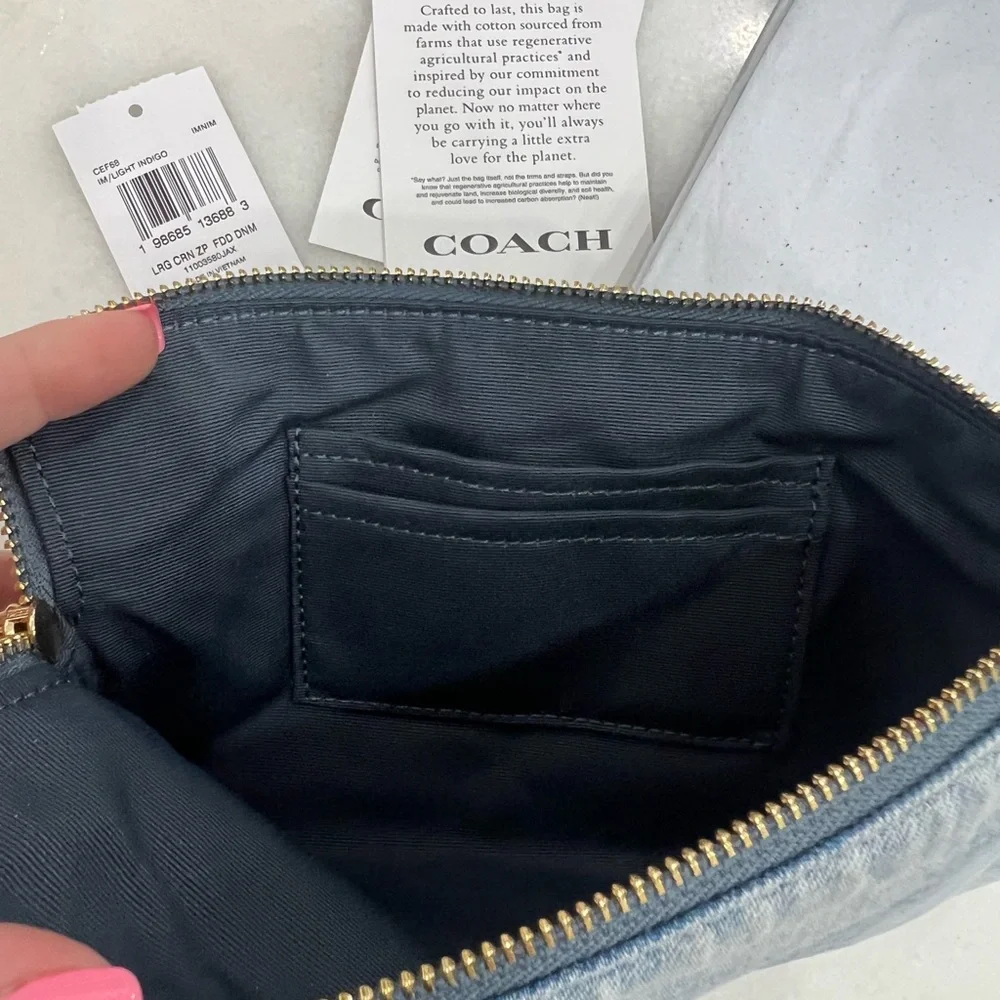 Coach Large Corner Zip Wristlet In Loved Denim - Picture 4 of 9